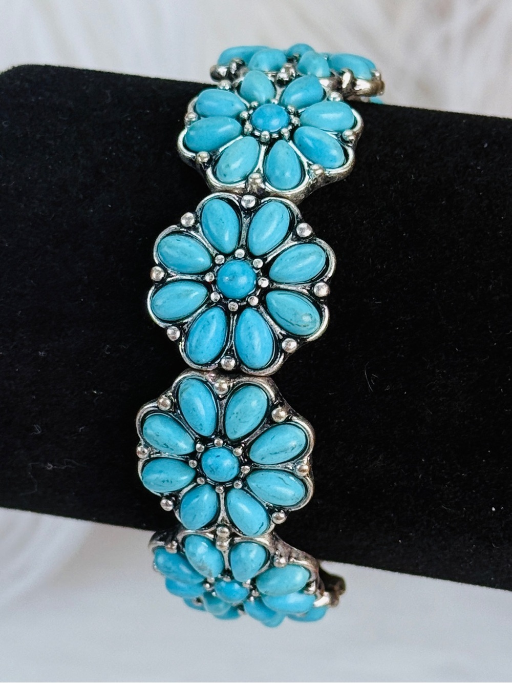 Aged Silvertone Faux Turquoise Blue Floral Stretch Bracelet